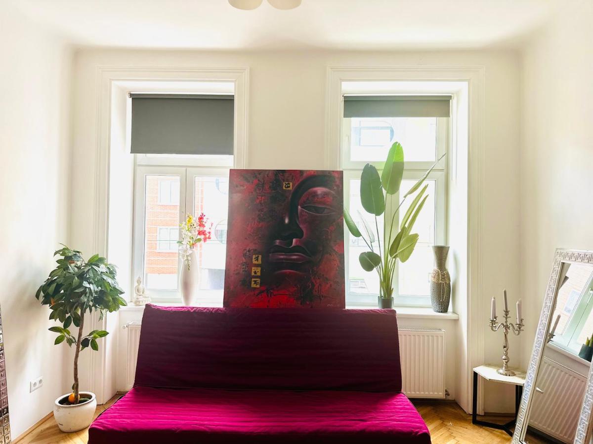 City Apartment Wina Bagian luar foto
