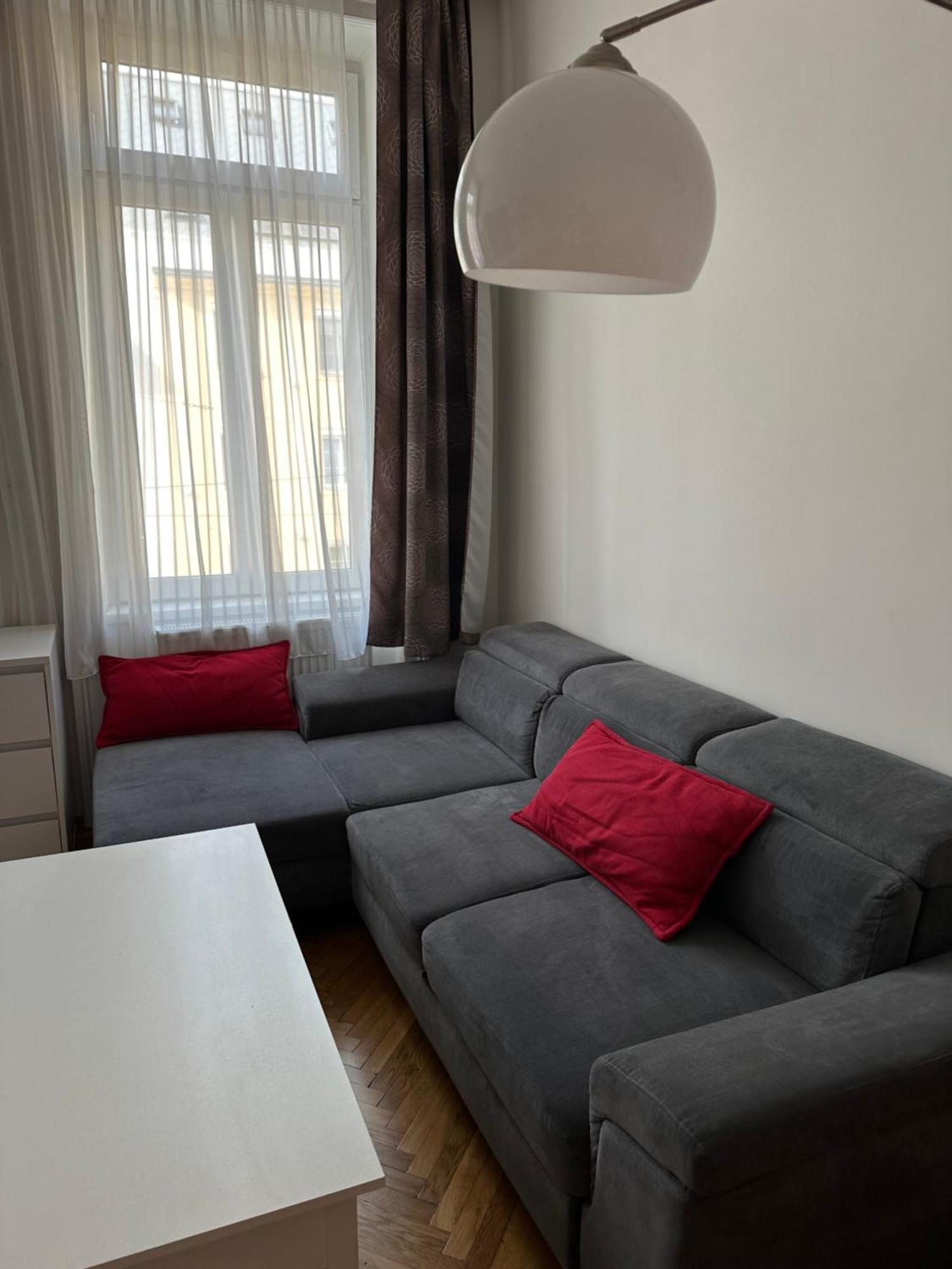 City Apartment Wina Bagian luar foto